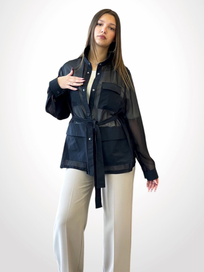 Trench corto in chiffon tecnico
