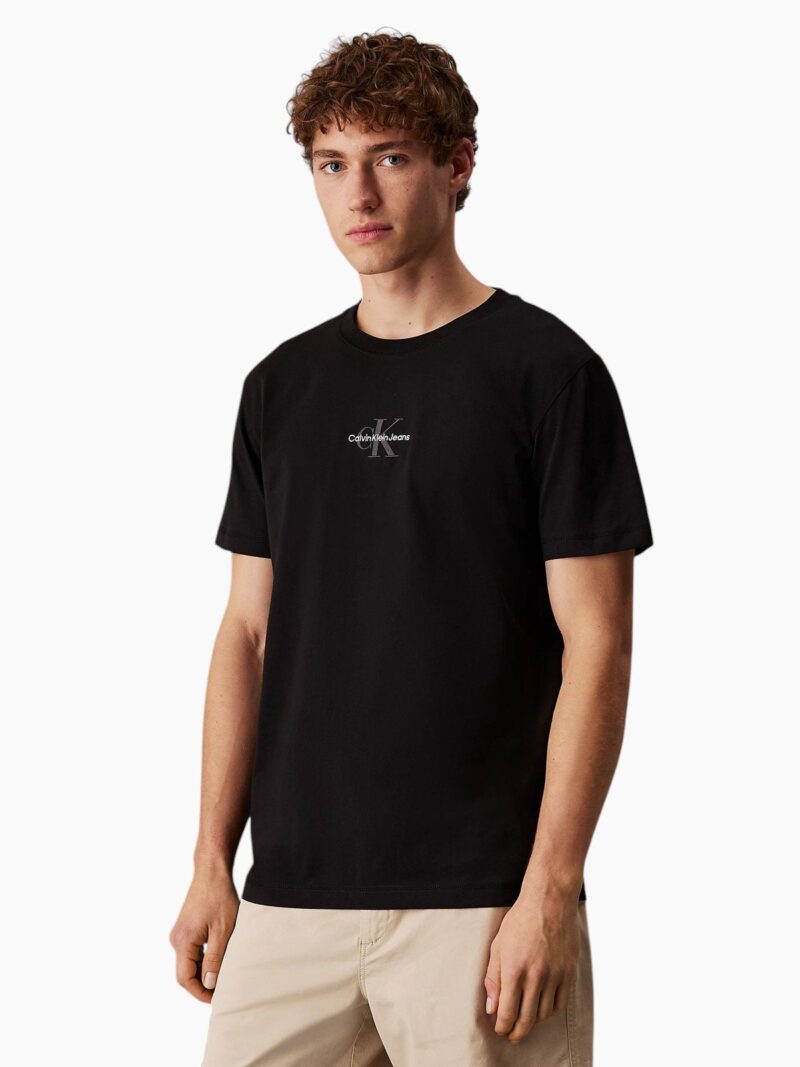 T-shirt con monogramma